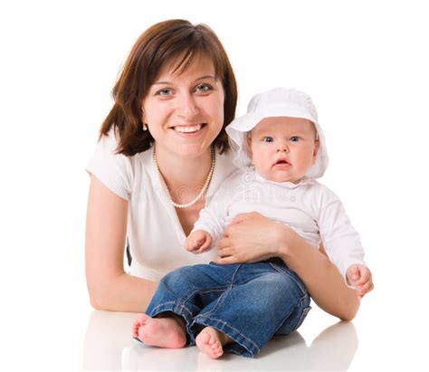 Gelukkige Jonge Ouders Met Babydochter Stock Foto Image Of Liefhebben