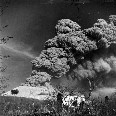 Mount Vesuvius Photos From The Legendary Volcanos 1944 Eruption