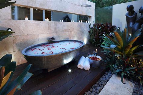 28 Most Incredible Outdoor Tub Ideas For An Invigorating