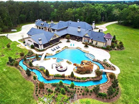 Texas Mansion That Comes With Its Own Waterpark Splashes Onto The