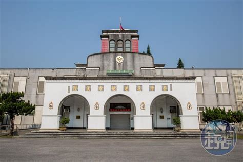 出軌】再發現一具遺體 增至 51 死 蔡英文：承諾予家屬最大協助 / 立場報道 【強檢商場】將軍澳新都城清潔後即重開 人流重現 商場員工質疑：未有檢測結果 不應. 【台鐵花蓮出軌】李義祥、阿好承審法官出爐 花蓮地院：一切依法審理