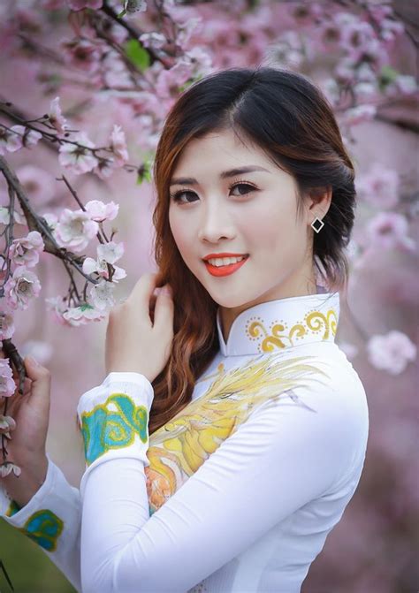 Nữ Sinh Khoe Sắc Kiều Diễm Giữa Cánh đồng Hoa 5 Asian Woman Asian