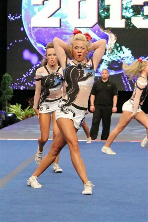 Funny Facial Expressions Of Cheerleaders Caught On Camera