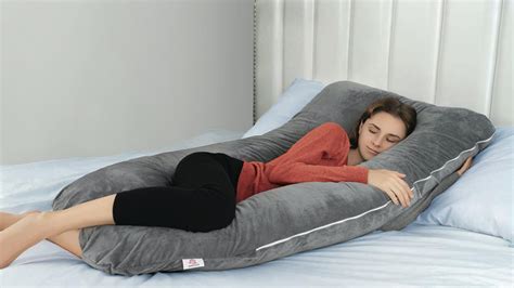 Bustle The Best Body Pillows For Back Pain Best Physical Therapist Nyc West Th