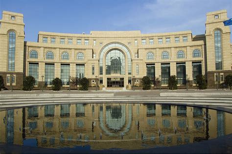 View detailed info about fudan university ranking, application requirements, tuition fee & more at gotouniversity. File:Fudan Jiangwan Library.png - Wikimedia Commons