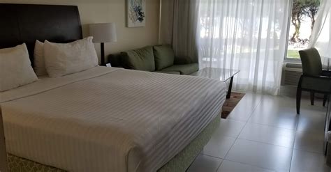 Holiday Inn Resort Montego Bay Jamaica Room Points With A Crew