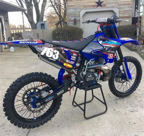 While this isn't always the case its important not to go cheap. #yamaha #2stroke Dirt bike girl Dirt-bike-girl Custom ...