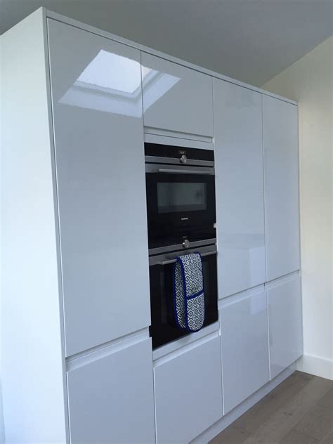 Maybe you would like to learn more about one of these? White high gloss howdens handle less kitchen, Siemens ...