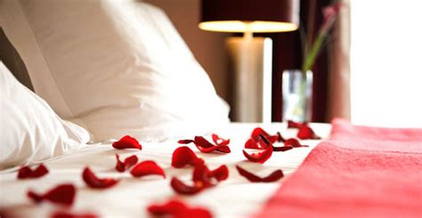 Sweet Hotel Deals For This Valentines Day