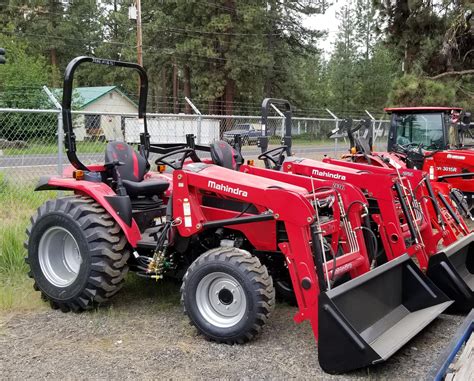 Besides this, other technologies such as the remote start and also the aftermarket accessories, such as load ratings, steering angles, and speeds, have also made available to the users. Mahindra 2638 HST Tractor with FEL - Keno Tractors