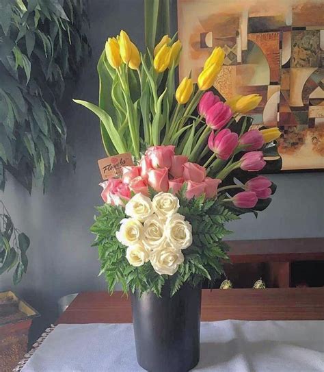 Details 100 Picture Arreglo Floral Con Tulipanes Y Rosas Abzlocalmx