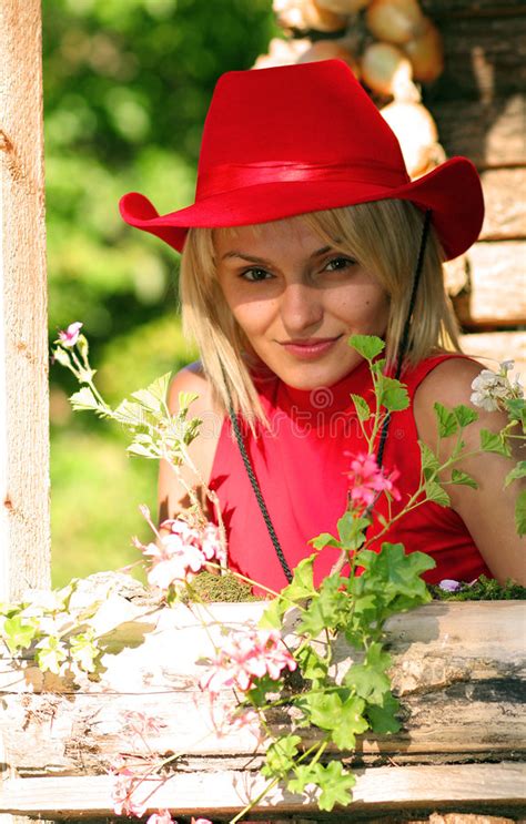 Sexig Blond Cowgirl Fotografering För Bildbyråer Bild Av älskvärt 2118447