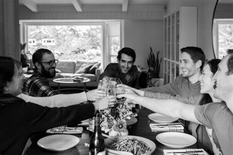 5 Steps To Host Memorable Dinner Parties With Friends