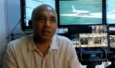 Information about malaysia airlines on pilot career centre. MH370 news: Malaysia Airlines pilot had chat with engineer ...