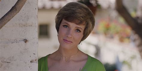 40 Rare Photos Of Julie Andrews Through The Years Including Young Life