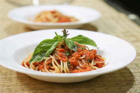 Spaghetti Pomodoro Recipe Pasta In Tomato Basil Sauce Recipe