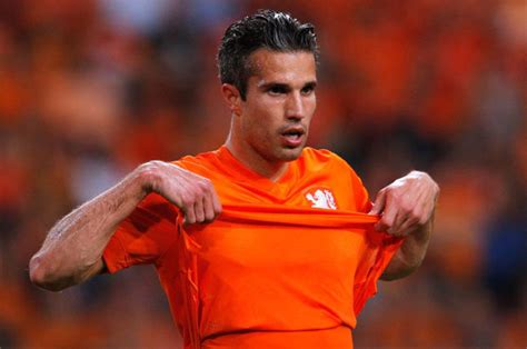 Holland And Man Utd Ace Robin Van Persie Plays Down Talk Of A Groin Injury Daily Star