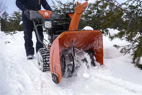 Husqvarna St224 Snow Blower Review Our 1 Choice Liberty Snow Blowers