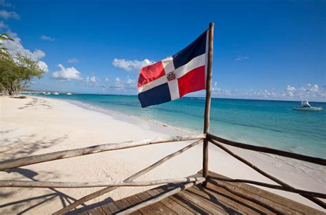 Bandera De La República Dominicana En La Playa Foto De Stock Y Más