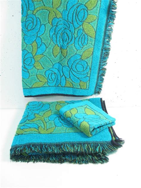 Bone dry dii microfiber dog bath towel. Vintage bath towel set, turquoise blue and green floral ...