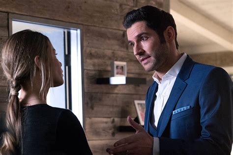 Tom Ellis And Lauren German In Lucifer 2015 Hombres Perfil Pantalla