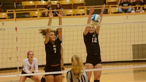 Emporia State Volleyball Falls In Three Sets To 7 Washburn Emporia