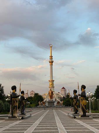 Turkmenistan Independence Monument Ashgabat 2020 Alles Wat U Moet