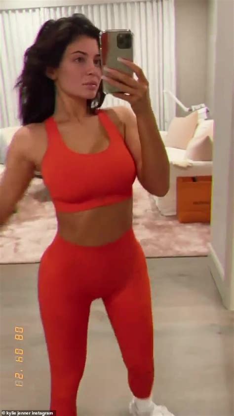 Kylie Jenner Flaunts A Fresh Faced After Exercise Glow While Showing Off Her