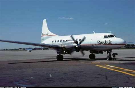 Convair 580 Republic Airlines Aviation Photo 0745048