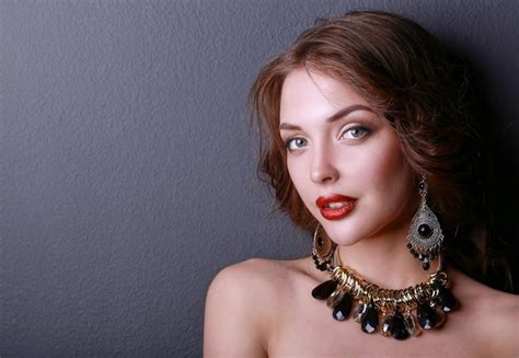 Premium Photo Beautiful Woman With Evening Makeup In Black Dress