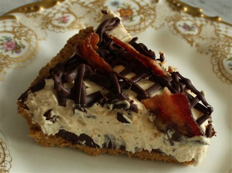 Cut each triangle into 3 smaller triangles. Peanut Butter Piggy Pie | Recipe | Desserts, Dessert ...