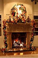 Pictures of Xmas Fireplace Decorations