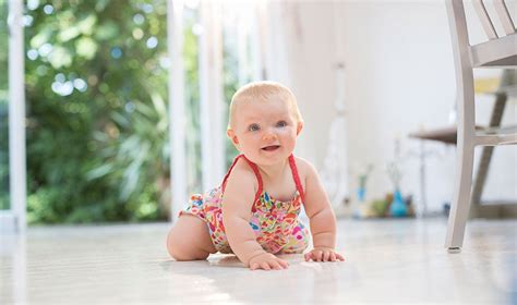 Read common sense media's crawl review, age rating, and parents guide. When do babies crawl? | BABYBJÖRN This is Life