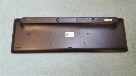 Install the aa battery into the battery compartment. Dell Wireless Mouse Keyboard Uk With Batteries For Sale in ...