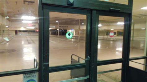This Albertsons that closed a month ago. : mildlyinteresting