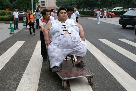 Digg China China’s Fattest Man Liang Yong Hospitalized Digg China