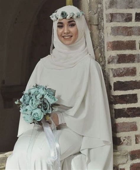 10 Wedding Hijab Styles That Are Stunning Hijab Wedding Dresses Wedding Hijab Styles Bridal