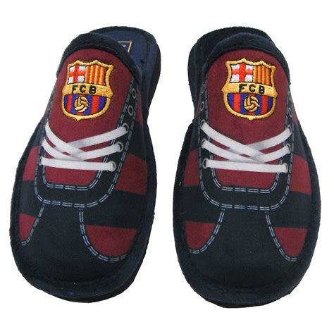 Zapatillas para estar por casa para hombre, todos los slippers, chinelas y zapatillas de pala con diseños masculinos para estar cómodo en hogar. Zapatillas de estar por casa del F.C.Barcelona.