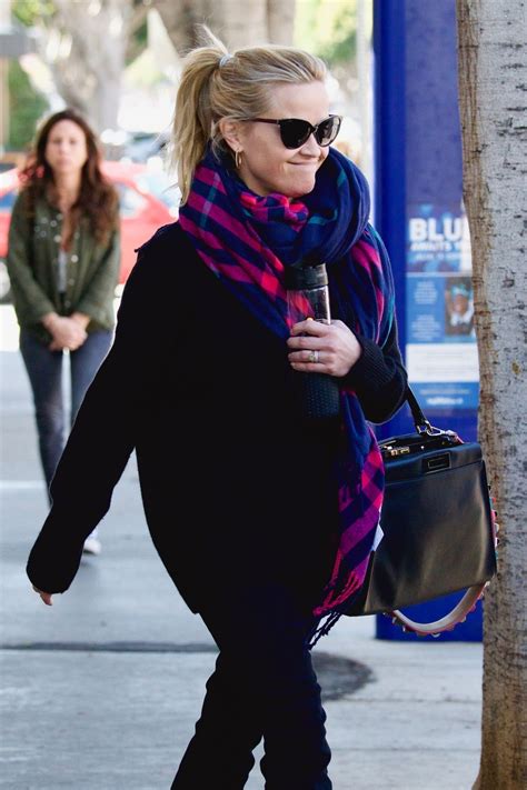 Reese Witherspoon Out Shopping In Santa Monica Hawtcelebs