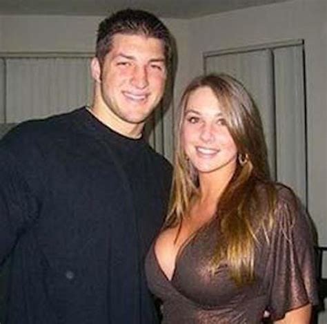 woman allegedly tells mets security she is in a relationship with tim tebow before getting