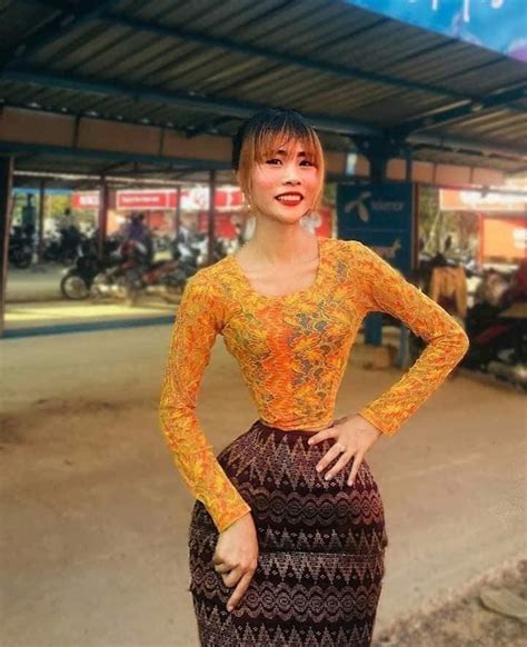 Pin By Self On Myanmar Girl Su Mo Mo Naing With Myanmar Dress Girls Long Dresses Sweater