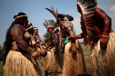Fotos El Rezo De Las Tribus Indígenas Por La Protección Del Amazonas