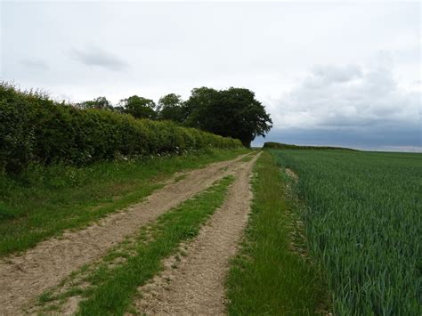 Farm Track Footpath Towards Driby © Jthomas Geograph Britain And