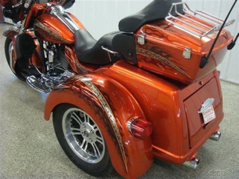 2010 Flhtcutg Tri Glide Trike All Tricked Out Custom Paint Check Out