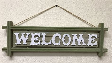 Creative Motion 22642 Wooden Welcome Sign For Shop Home Dorm And More