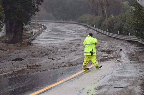 Powerful Storm Hits Southern California Flooding Highways