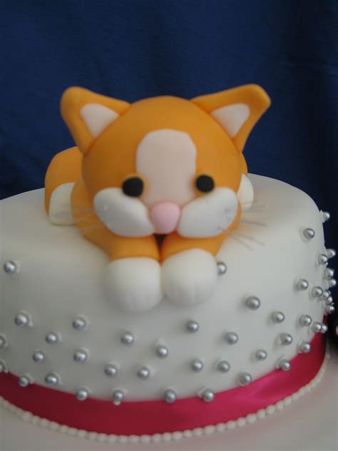 Birthday garfield happy bday happy birthday pusheen. Kitten cat cake | Samantha Tadman | Flickr