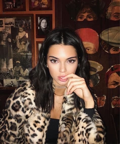 Kendall Jenners Bangs Make A Surprise Appearance During Paris Fashion