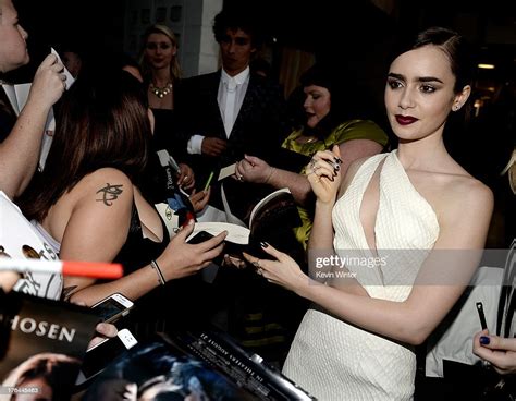 Actress Lily Collins Arrives At The Premiere Of Screen Gems And News Photo Getty Images