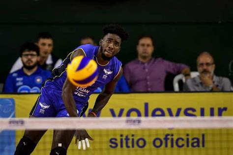 Voleibolista Cubano Recibe Honores En Superliga De Brasil La Gente